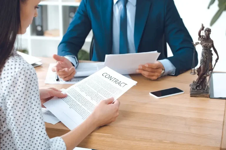 Signs You Should Call a Contract Dispute Lawyer Right Away Contract Dispute Lawyer